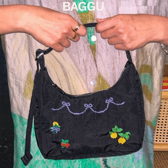 NWOT Baggu Mini Nylon Shoulder Bag - Cross Stitch - Picture 2 of 6